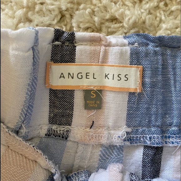 Shorts - Picture 3 of 3